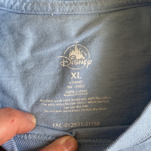 Disneyland Resort Tshirt XL - Picture 2 of 2